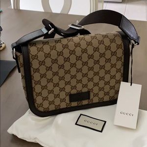 Gucci Messenger Bag Brown